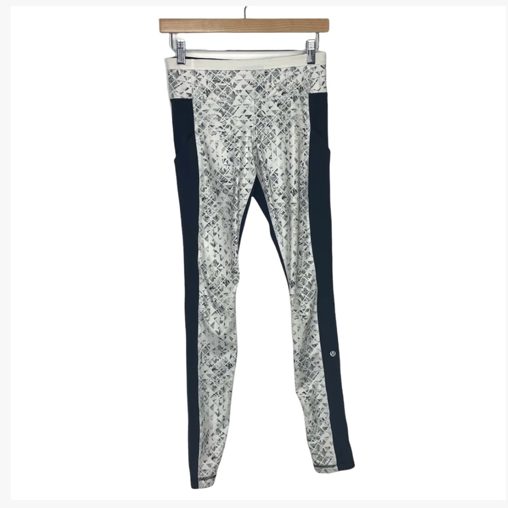 Lululemon Full Length Leggings Black and White Mosaic With Side Pockets